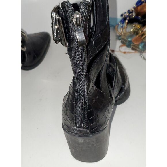 A Heeled Ankle Bootie Whimsigoth Punk Style Glam Rock Grunge Heavy Metal Sz 8.5 - Picture 13 of 14